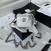 Chanel Chain Box Bag White Size 12 cm - 1