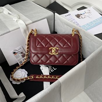 Chanel Vintage Flap Bag Red Size 12 × 20 × 6 cm