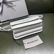 Balenciaga Chain Strap Wallet Bag White Size 18 x 14 x 9.5 cm - 2
