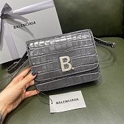 Balenciaga Chain Strap Wallet Bag Grey Size 18 x 14 x 9.5 cm - 1