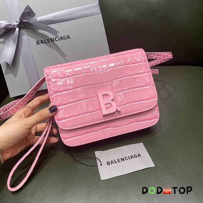 Balenciaga Chain Strap Wallet Bag Pink Size 18 x 14 x 9.5 cm - 1