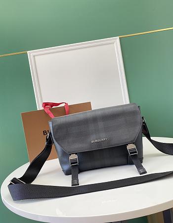 Burberry Messenger Bag Size 29 x 8.5 x 17.5 cm
