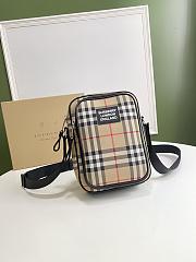 Burberry Bag Vintage Check Messenger Size 16 x 6.5 x 21.5 cm - 1