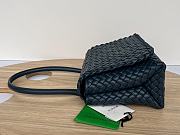 Botega Venata Patti Woven Handbag Dark Green Size 24 x 20 x 12 cm - 6