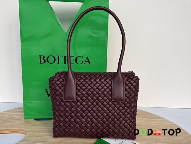 Botega Venata Patti Woven Handbag Dark Red Size 24 x 20 x 12 cm - 1