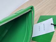 Botega Venata Woven Calfskin Handbag Green Size 35 x 25 x 1 cm - 6