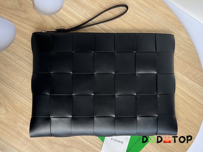 Botega Venata Woven Calfskin Handbag Black Size 35 x 25 x 1 cm - 1