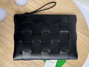 Botega Venata Woven Calfskin Handbag Black Size 35 x 25 x 1 cm - 1