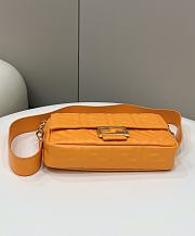 Fendi Baguette Orange Size 26 × 5 × 13 cm - 2