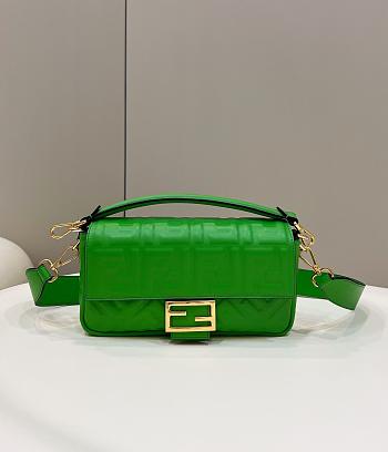 Fendi Baguette Green Size 27 x 5 x 15 cm