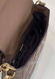 Fendi Baguette Brown Size 26 x 5 x 15 cm - 3
