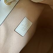 Gucci Diana Small Bucket Bag White Size 23.5 x 38 x 10.5 cm - 6