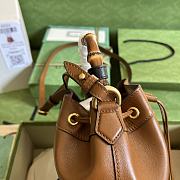 Gucci Diana Small Bucket Bag Brown Size 23.5 x 38 x 10.5 cm - 3