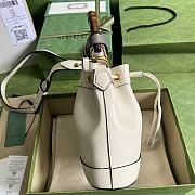 Gucci Diana Mini Bucket Bag White Size 19 x 30.5 x 6 cm - 5