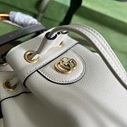 Gucci Diana Mini Bucket Bag White Size 19 x 30.5 x 6 cm - 3