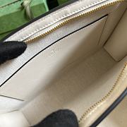 Gucci GG Matelassé Clutch Bag White Size 10 x 7.5 x 2 cm - 6