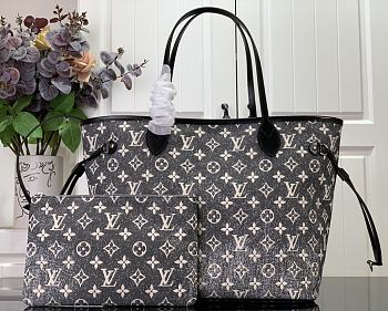 Louis Vuitton LV Neverfull Medium Handbag Size 31 x 28 x 14 cm