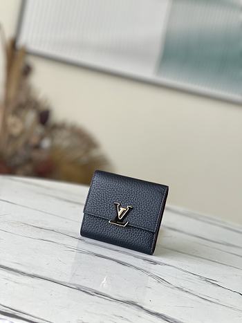 Louis Vuitton LV Capucines Mini Wallet Size 10.0 x 8.0 x 1.5 cm