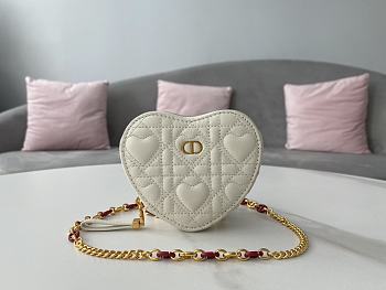 Dior Caro Heart-Shaped Chain Bag White Size 11 x 10 x 1.5 cm