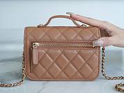 Chanel Mini Messenger Bag Caramel Size 15 x 10.5 x 5 cm - 4