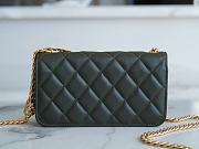 Chanel Chain Cover Mobile Phone Bag Green Size 10 x 17.2 x 3.3 cm - 2