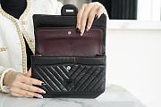 Chanel Flap Bag Cowhide Black Size 24 cm - 3