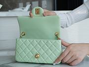 Chanel Mini Flap Bag Apple Green Size 13 × 20 × 7 cm - 4