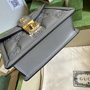 Gucci Matelassé Leather Small Handbag Grey Size 18 x 13 x 6.5 cm - 2