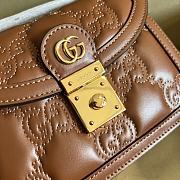 Gucci Matelassé Leather Small Handbag Brown Size 18 x 13 x 6.5 cm - 2