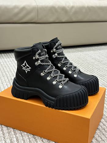 Lv Ruby New Lace-Up Ankle Boots 