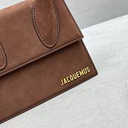 Jacquemus Medium Frosted Chocolate Size 18 x 15.5 x 8 cm - 2
