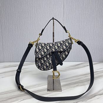 Dior Saddle Bag With Strap Small Size 19.5 x 16 x 6.5 cm