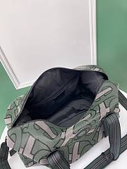 Burberry Travel Bag Green Size 50 x 19 x 29 cm - 6