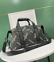 Burberry Travel Bag Green Size 50 x 19 x 29 cm - 2