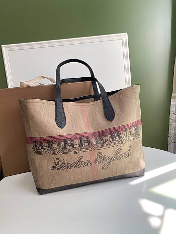 Burberry Tote Bag Canvas Size 54 x 15.5 x 31 cm