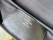 Louis Vuitton Twist Medium Handbag Black Size 23 x 17 x 9.5 cm - 4