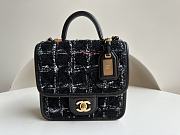 Chanel Small Retro Bag Black Size 17 x 20.5 x 6 cm - 1