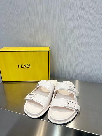 Fendi Shoes 06