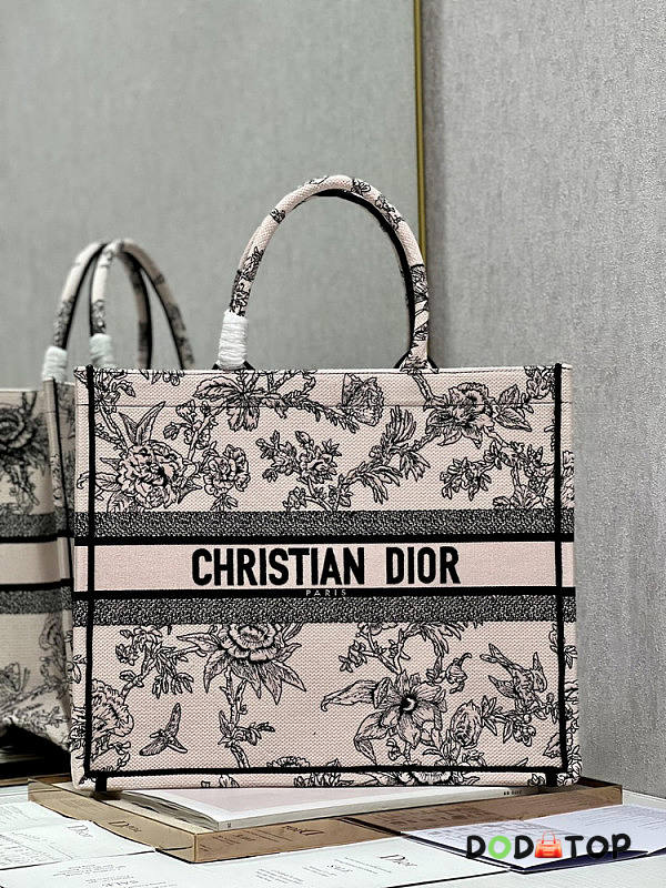 Dior Book Tote Bag Large 01 Size 42 x 35 x 18.5 cm - 1