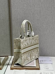 Dior Medium Book Tote 05 Size 36 x 27.5 x 16.5 cm - 3