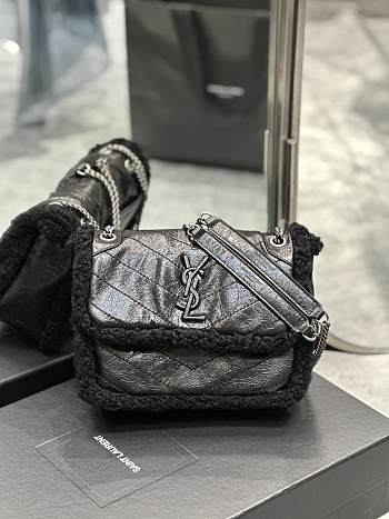 YSL Saint Laurent Niki Small Shearling-trimmed Quilted Crinkled-leather Shoulder Bag Size 22×16.5×12 cm