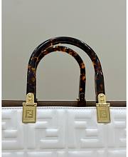 Fendi Sunshine Medium White Size 31 x 17 x 35 cm - 4