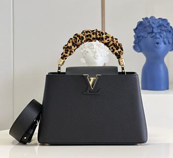 Louis Vuitton Capucines MM Black Bag Size 31.5 x 20 x 11 cm