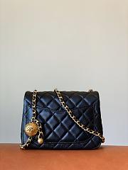 Chanel Flap Bag Mini Black Size 17 cm - 3