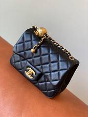 Chanel Flap Bag Mini Black Size 17 cm - 6