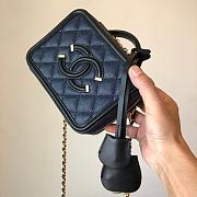 Chanel Vanity Case Black Size 17 x 13 x 7 cm - 5