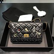 Chanel Lucky Charms Reissue WOC Quilted Calfskin Size 12.3 x 19.2 x 3.5 cm - 4