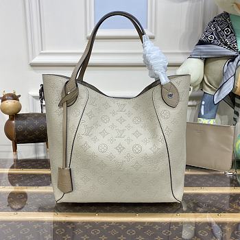 Louis Vuitton Lu Hina Medium Handbag White Size 46 x 29.5 x 17 cm
