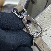Louis Vuitton Lu Hina Medium Handbag White Size 46 x 29.5 x 17 cm - 4