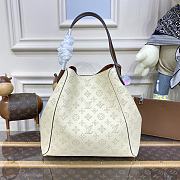Louis Vuitton Lu Hina Medium Handbag White Brown Size 46 x 29.5 x 17 cm - 3